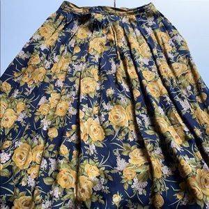 Vintage floral midi skirt